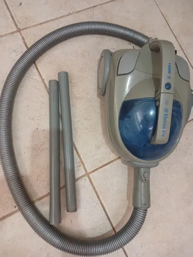 Aspirador de pó Electrolux Lite 1.400w