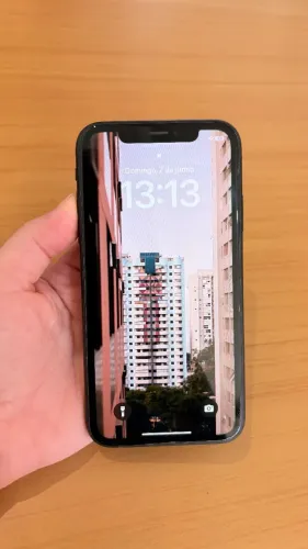 iPhone XR 64GB preto bateria 79% com carregador e base originais