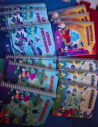 Livro didáticos Sas 4º ano Biângulo 