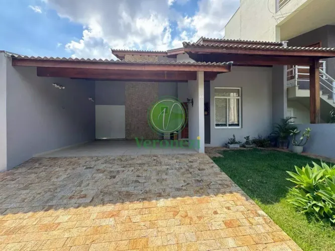 Excelente Casa à venda no Condomínio Portal Vale do Sol em Porto Feliz