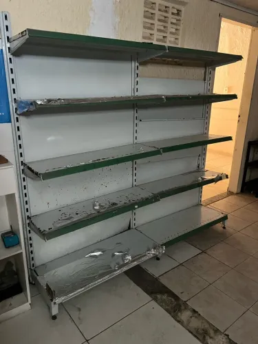 Prateleiras e Gandolas para mercados