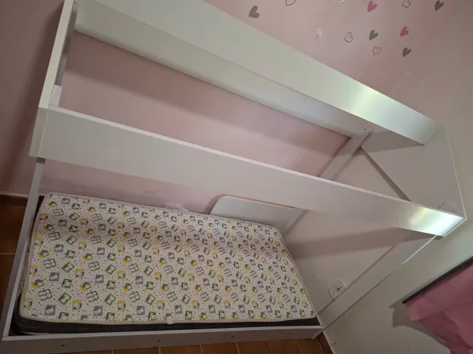 Cama montessoriana