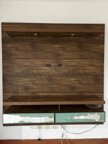 Painel de parede / rack com gavetas