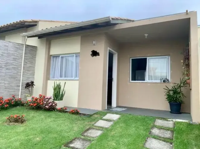 G/ Casa á venda em Grama no condomínio Triunfo Gardens com portaria 24 horas, casa nova