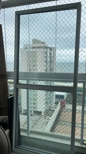 Porta de correr em alumínio branco com vidro - 2,24m x 2,00m
