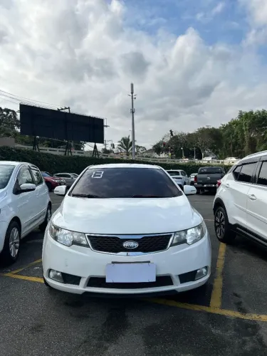 Kia Motors Cerato 1.6 16V Aut. 2013
