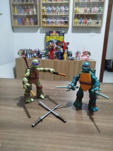 Action Figures Tartarugas Ninja (TMNT) - Donatello e Raphael + Acessórios