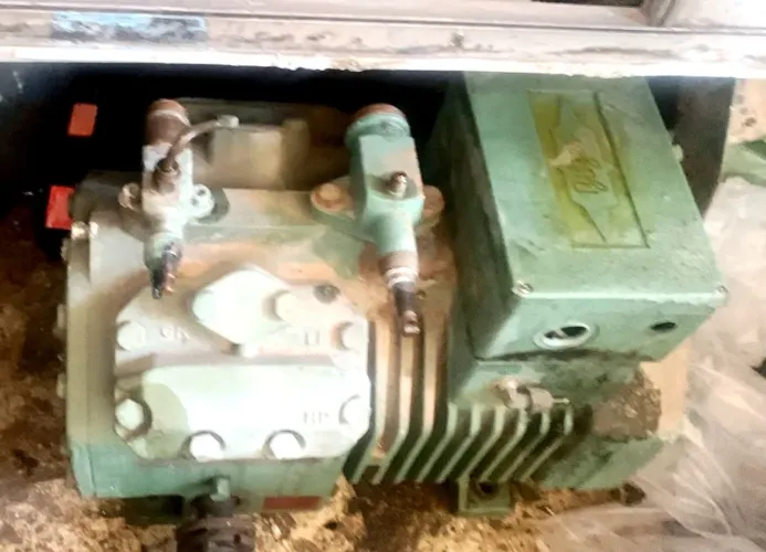 Compressor Bitzer 2C-DCP 3,5HP semi hermético industrial para câmera fria (no estado)