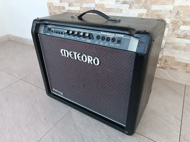Cubo guitarra amplificador Chorus 100watts RMS