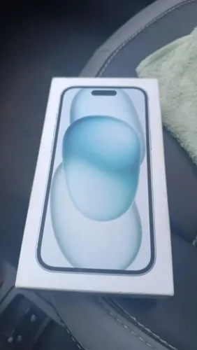iPhone 15 128GB