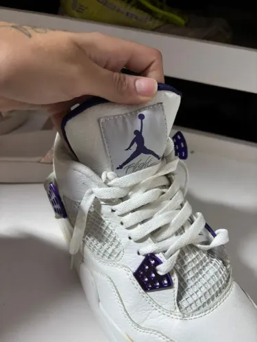Air Jordan 4