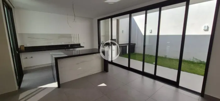 Casa à venda com 3 dormitórios sendo 1 suíte - Engordadouro - Terras de Gênova