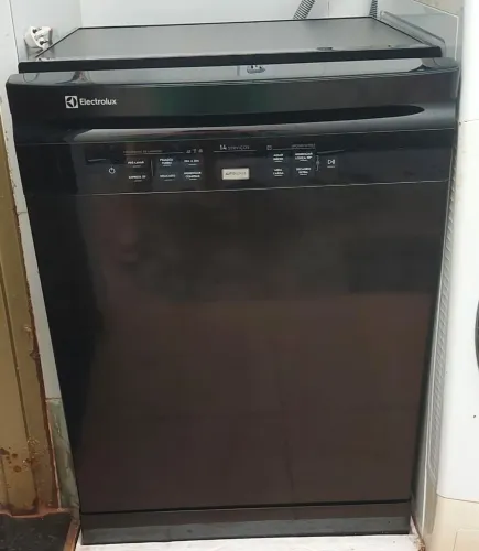 Lava louças electrolux 14 serviços preta