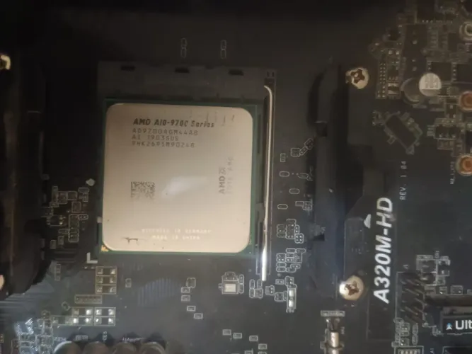 Vendo processador  (aceito troca em algo do meu interesse)