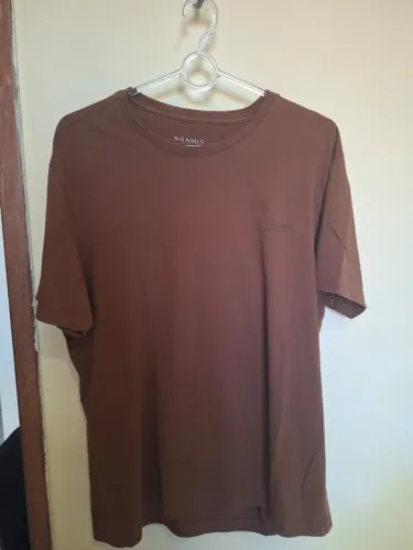 Camiseta Aramis Marrom