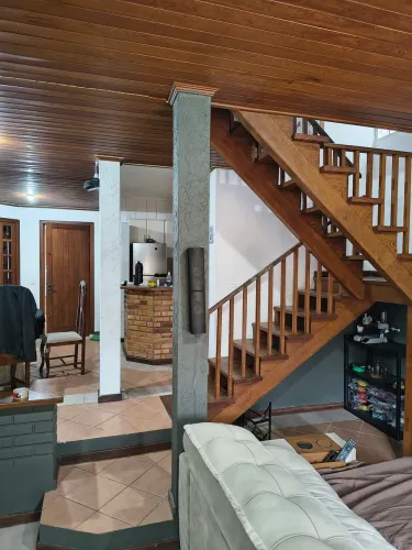 Quarto em casa compartilhada
