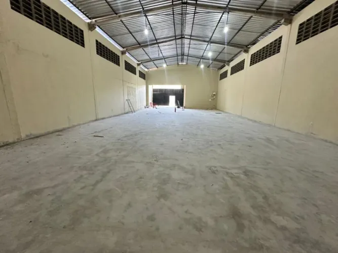 Galpão, 376 m² - venda por R$ 750.000,00 ou aluguel por R$ 7.000,00/mês - Santa Clara - Eu