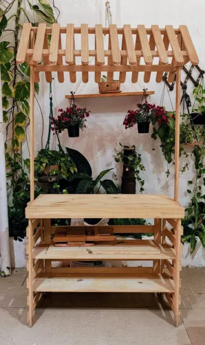 Barraca Expositora Desmontável de Produtos em Pinus