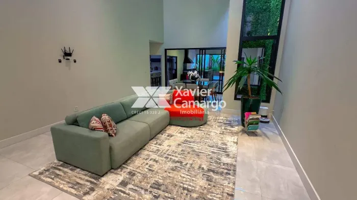 Casa térrea em condomínio à venda com 3 quartos no Jardim Leblon.