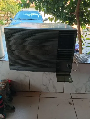 Ar condicionado Springer de janela 21.000 BTUs