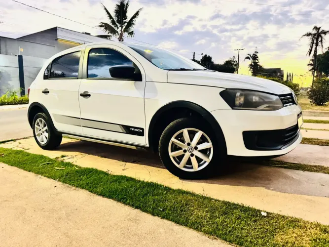 Volkswagen Gol Geração VI Track 1.0 8V MI Total Flex Mec. 4P 2014