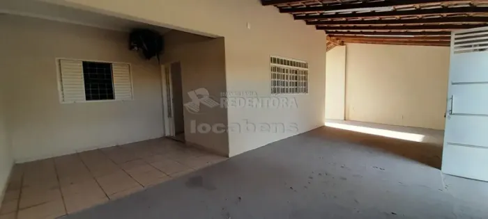 Casa de 03 dormitórios no Jardim Nunes