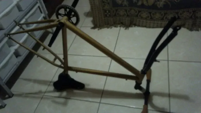 Bicicleta Aro 26: desmontada e completa