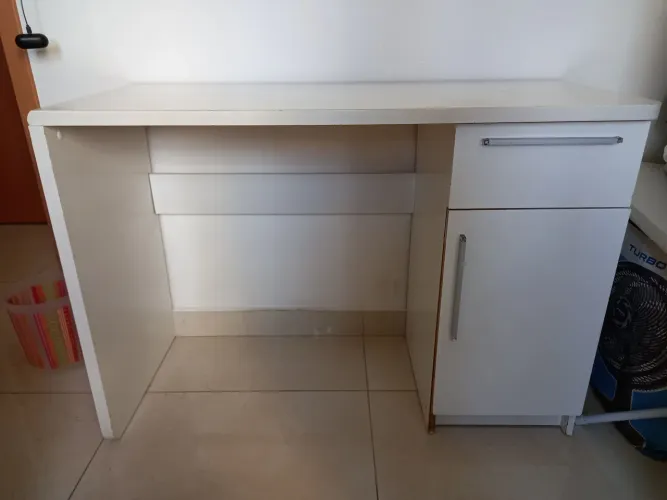 Escrivaninha (ler descrição)