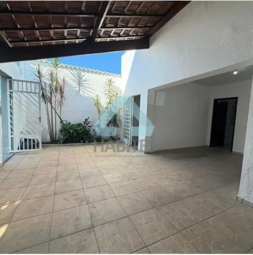 CASA À VENDA NO JARDIM PARAÍSO 1 - PRÓXIMO AO CENTRAL - 3 DORMITÓRIOS SENDO 1 SUÍTE