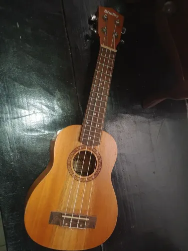 Ukulele Shelby