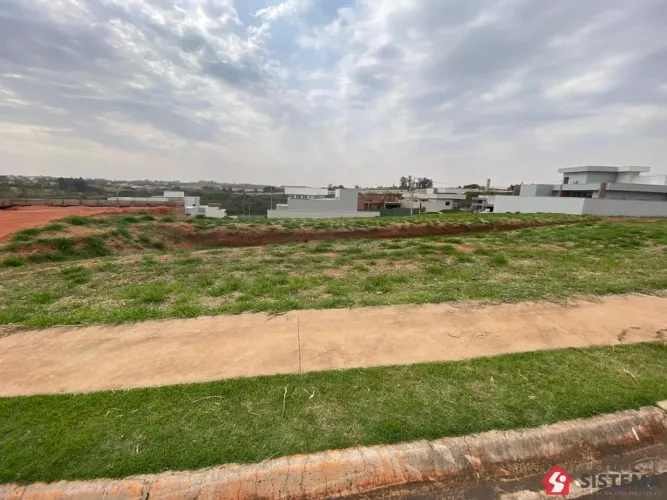 Terreno no Condomínio Residencial Solares em Presidente Prudente