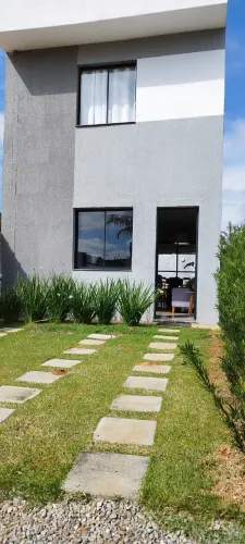 Sobrado geminado na planta