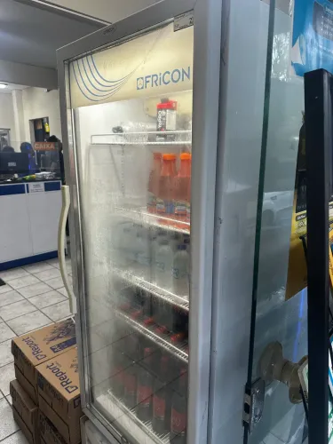Freezer vertical com expositor 
