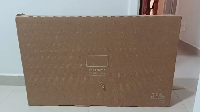 TV Samsung The Frame 32 lacrada
