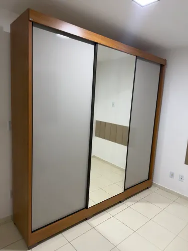 Guarda roupa de casal