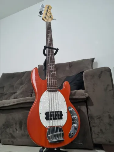 BAIXO STRINBERG MOD. MUSIC MAN (OPORTUNIDADE)