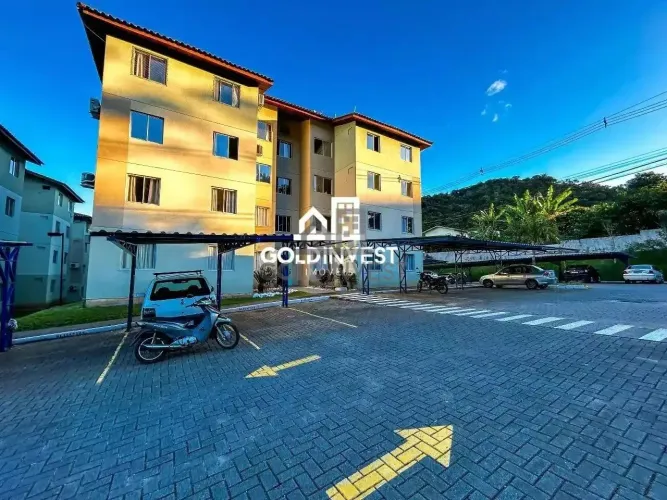 Apartamento com 2 quartos em condomínio fechado!!!