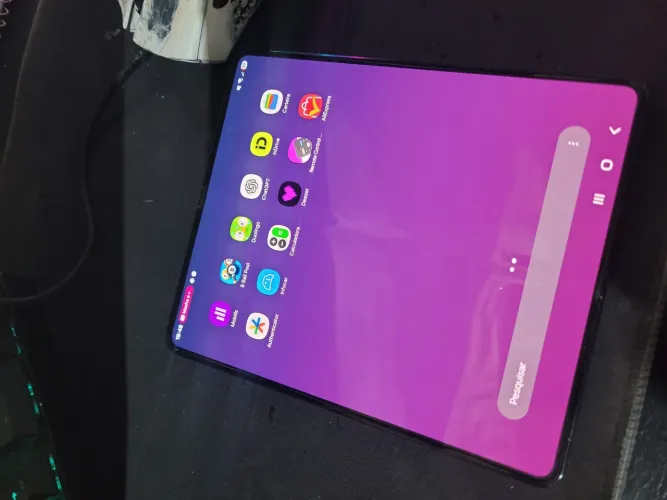 ? Samsung Z Fold 5 512GB / 12GB RAM ?