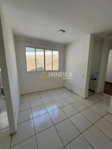 Apartamento para alugar 2 quartos, 1 vaga coberta - Bairro Palmeiras/BH