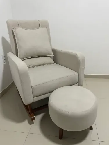 Vendo cadeira de amamentação