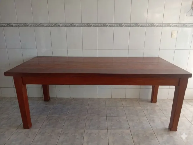 URGENTE por Motivo de Mudança: Mesa de Jantar em Peroba Rosa Maciça