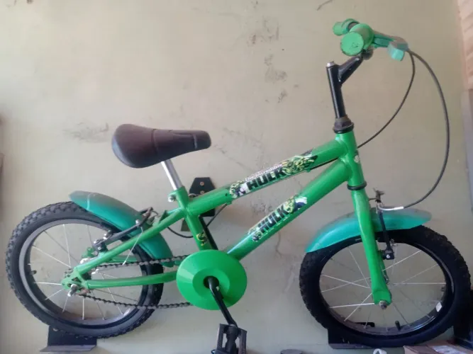 Bicicleta aro 16 do Hulk