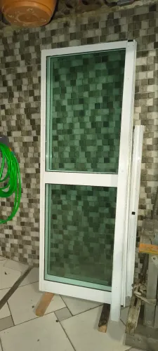 Porta de correr com vidro blindex