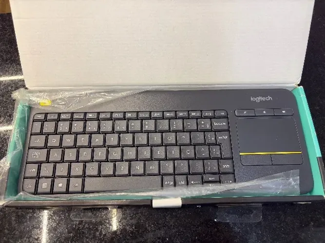 Logitech K400 Plus TV Sem Fio com Touchpad | Na Caixa | Estado de Novo