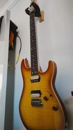 Guitarra Seizi Katana Ozielzinho MK3 - Desert Flame