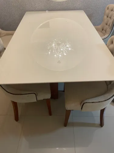 Mesa laqueada c/ 4 cadeiras