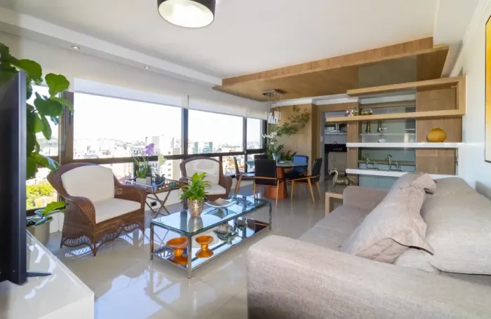 Apartamento Mobiliado com 107 metros quadrados com 3 quartos em Petrópolis - Porto Alegre 