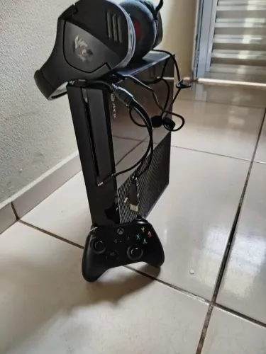 Xbox One Fat + Controle + Fone Gamer (Envio)