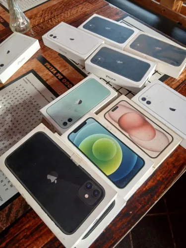 Vendo 14 caixas iphone 11,12 e 15 vazias