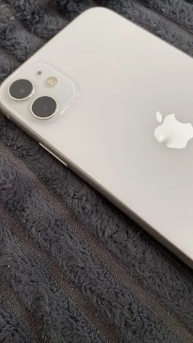 Vendo 2 iPhones 11 64gb juntos ou separados!